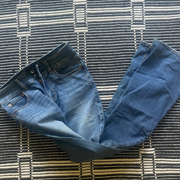 American Eagle Medium Wash Artist Flare - Picture 3 of 3